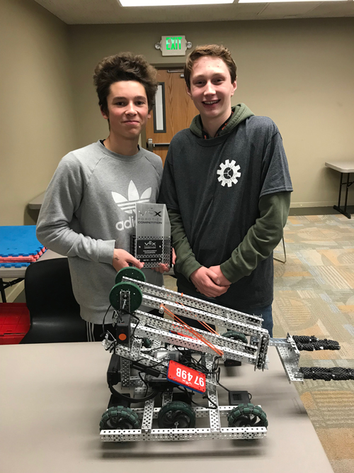 WRMS robotics students 
