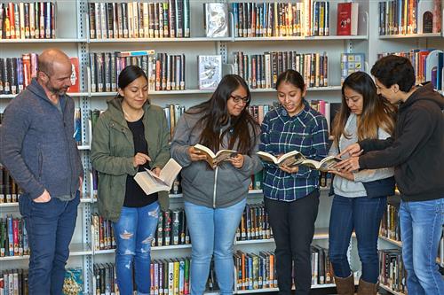 Kids with books 